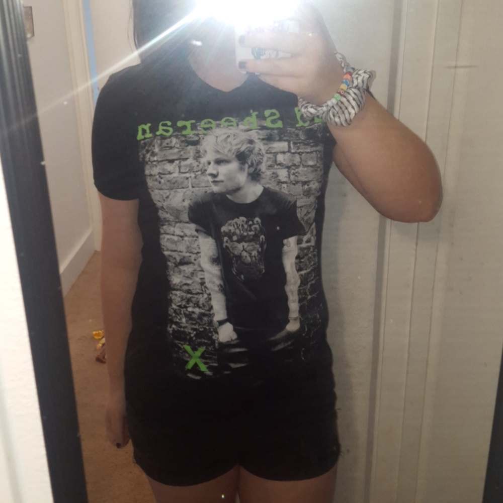Hot Topic Ed Sheeran Band T Shirt